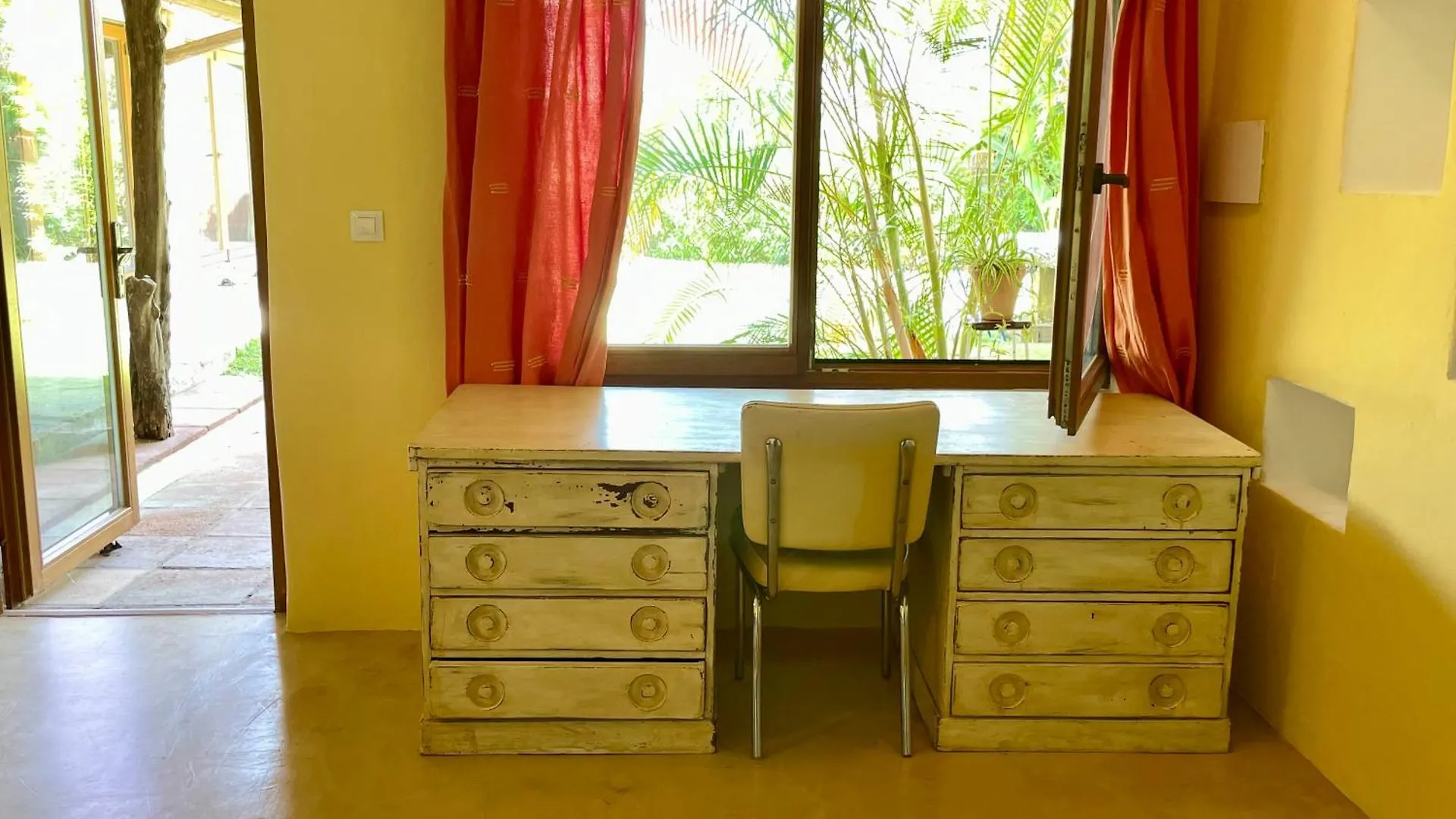 Apartamento Beautiful Coastal Retreat In Punta Paloma Tarifa